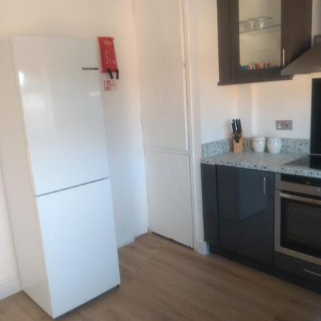 Cheltenham - 3 Bedroom, Parking, Disneyplus Kültér fotó